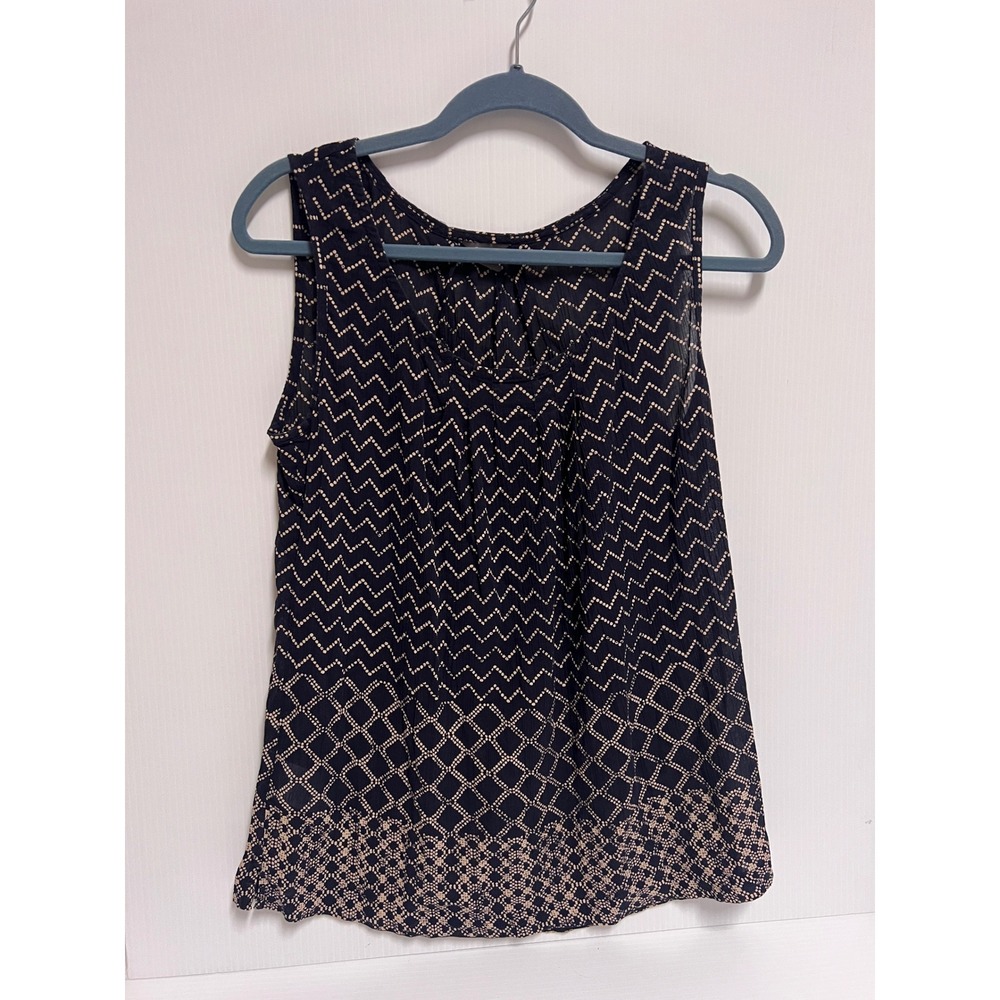 Eddie Bauer Womens Navy Blue Tan Geometric Chevron Sleeveless Blouse Medium